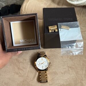 Michael Kors Gold Chronograph Watch – Excellent Condition + Box + Extra Links